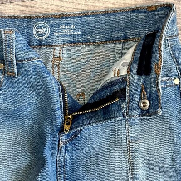 Old Navy Floral Leaf T Shirt & Light Wash Adjustable Skirt Girls 5t Outfit Set - Picture 6 of 9